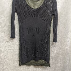 The Buckle Daytrip top w/ skull-- size small